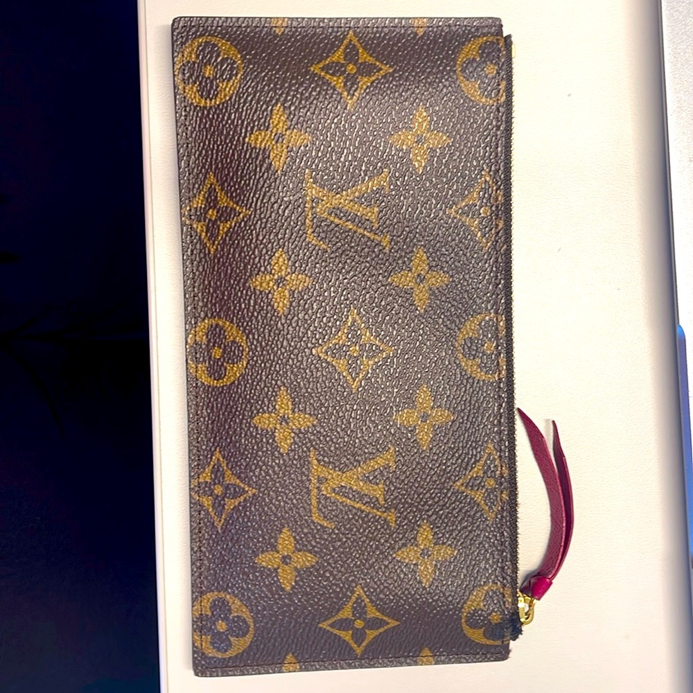 LV pochette card holder